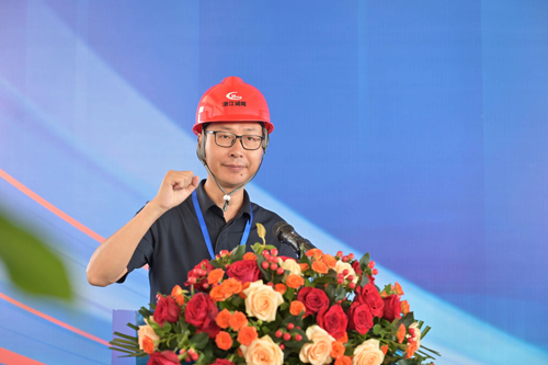 05  白应卿老师宣读比赛规则并代表全体裁判员庄严宣誓.jpg